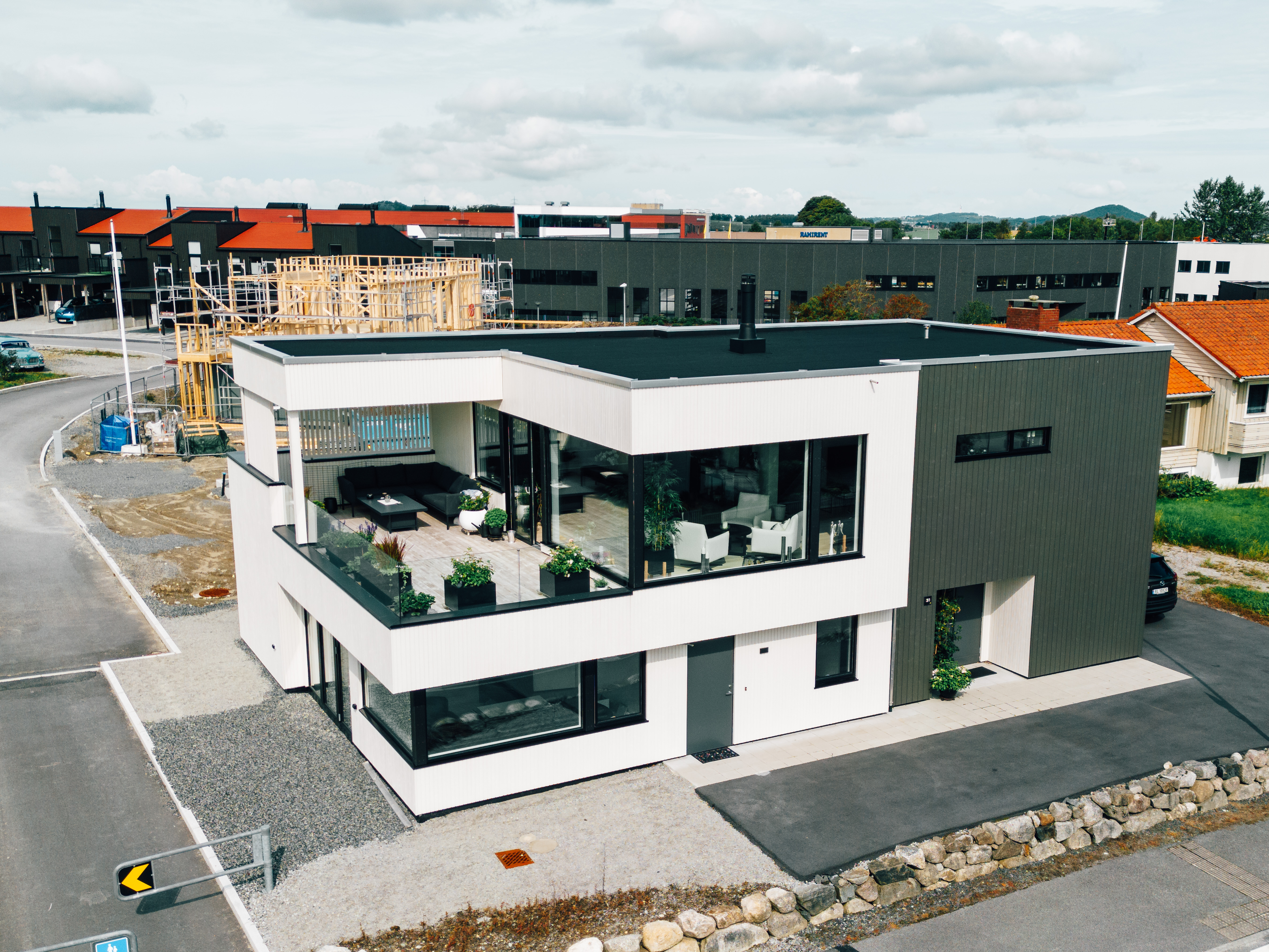 20230824_1244_Folkvordveien%2031_StoltBolig_DJI_0220_FabelMedia